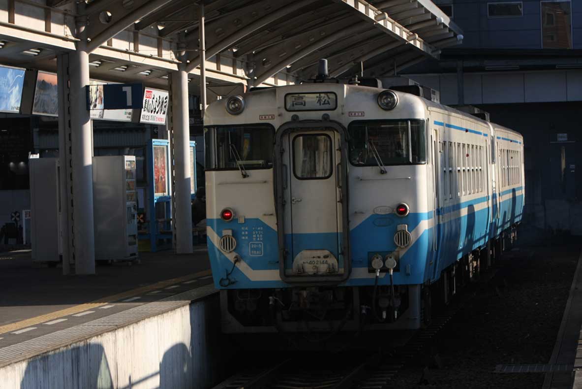 高松駅　キハ40ワンマンカー普通列車