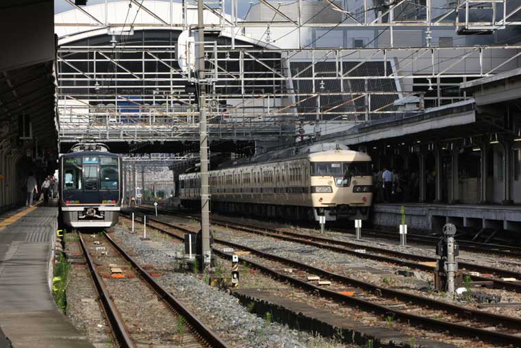 京都駅　117系普通列車