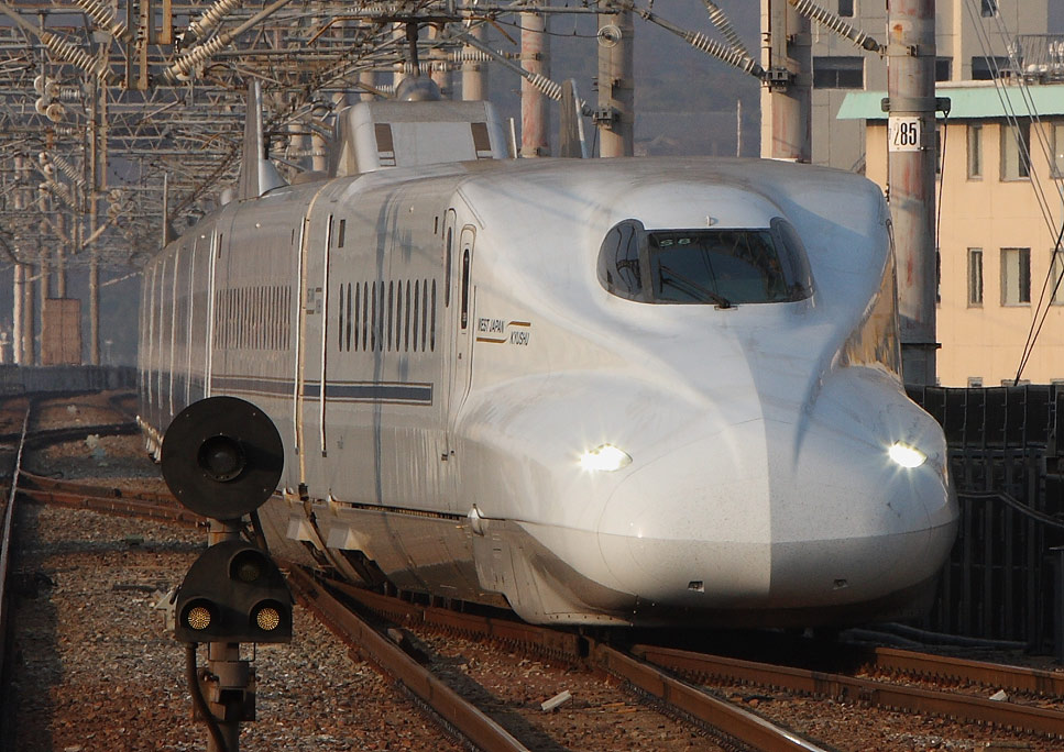 山陽新幹線岡山駅入線　N700系7000番台新幹線「さくら」