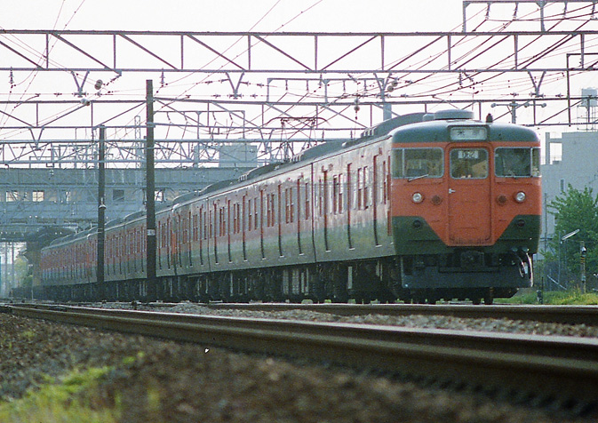 東海道本線摂津富田　113系快速列車