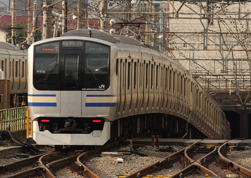 横須賀線品川－新橋　E217系普通列車