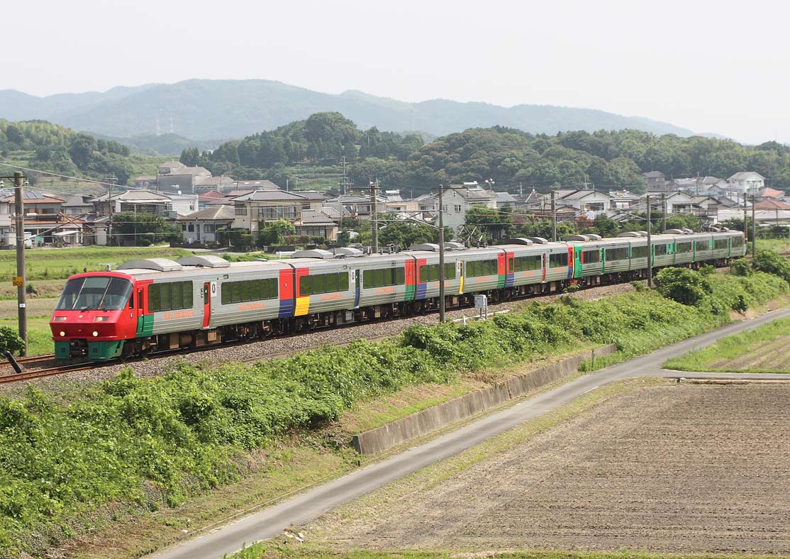 783系「ハウステンボス」－さすがJR九州、カラーリングがナイス