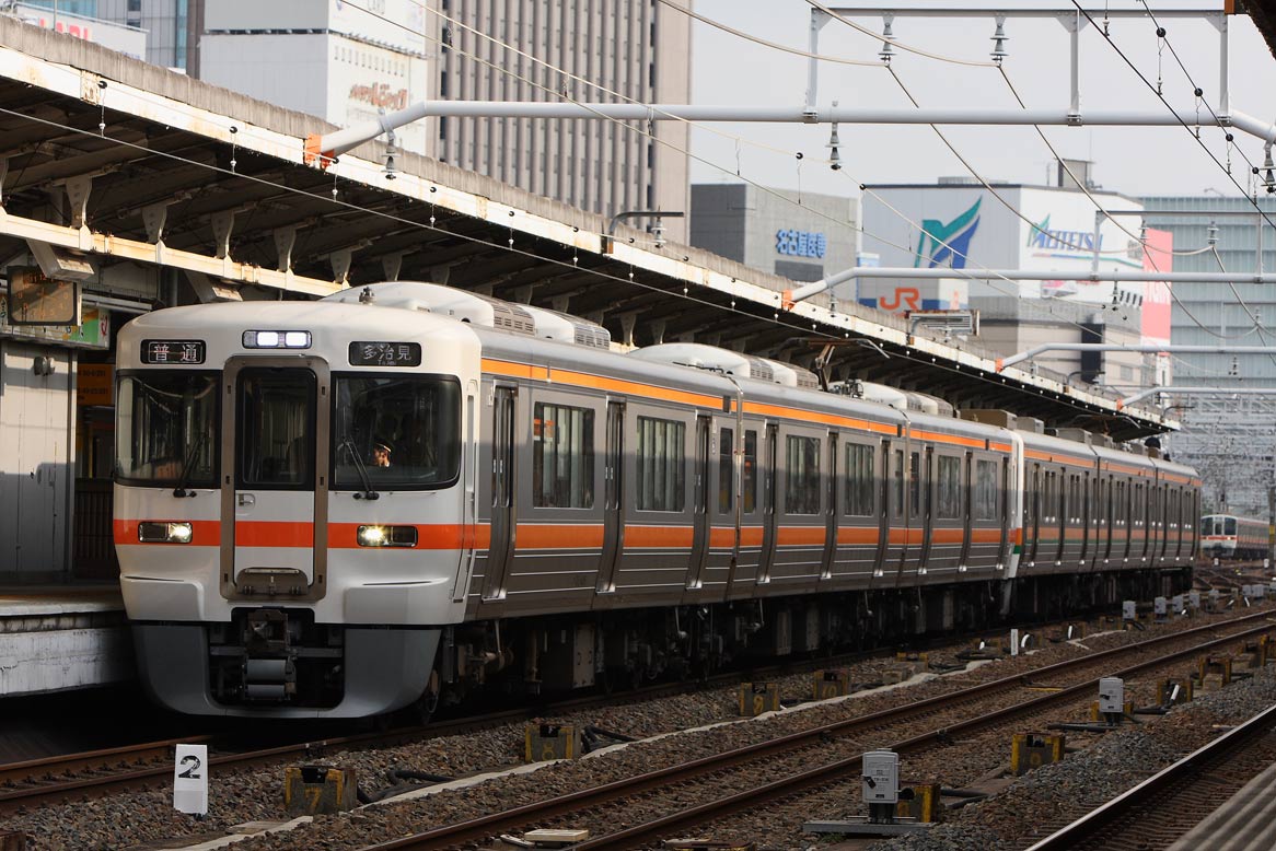名古屋駅　313系＋211系5000番台普通列車