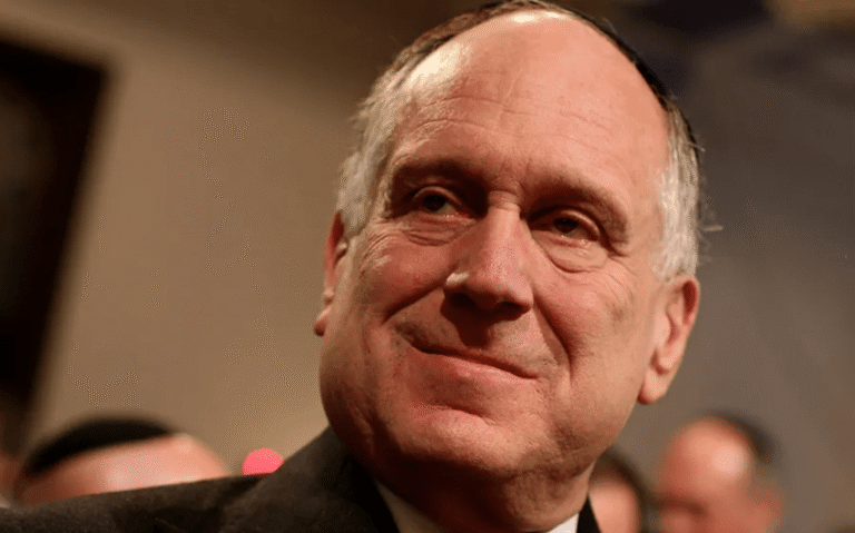Ronald Lauder’s Net Worth And How He Built One Of America’s Most Influential Fortunes